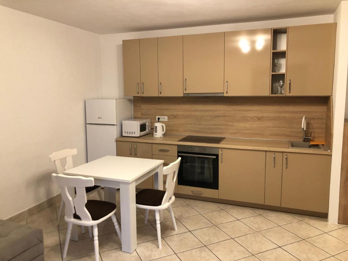Apartmani Lime Petrovac Exterior foto